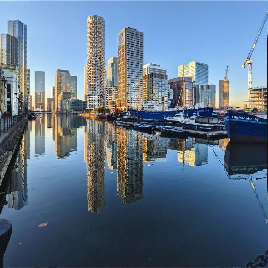 City Waterfront Apartments Londen