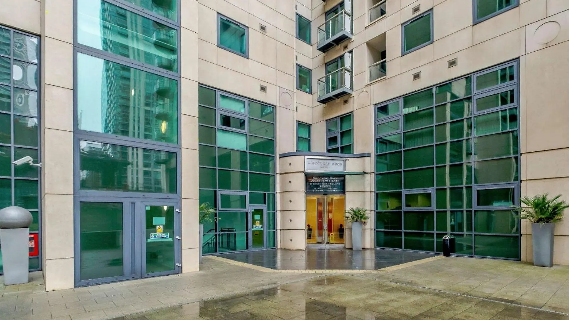 City Waterfront Apartments Londen