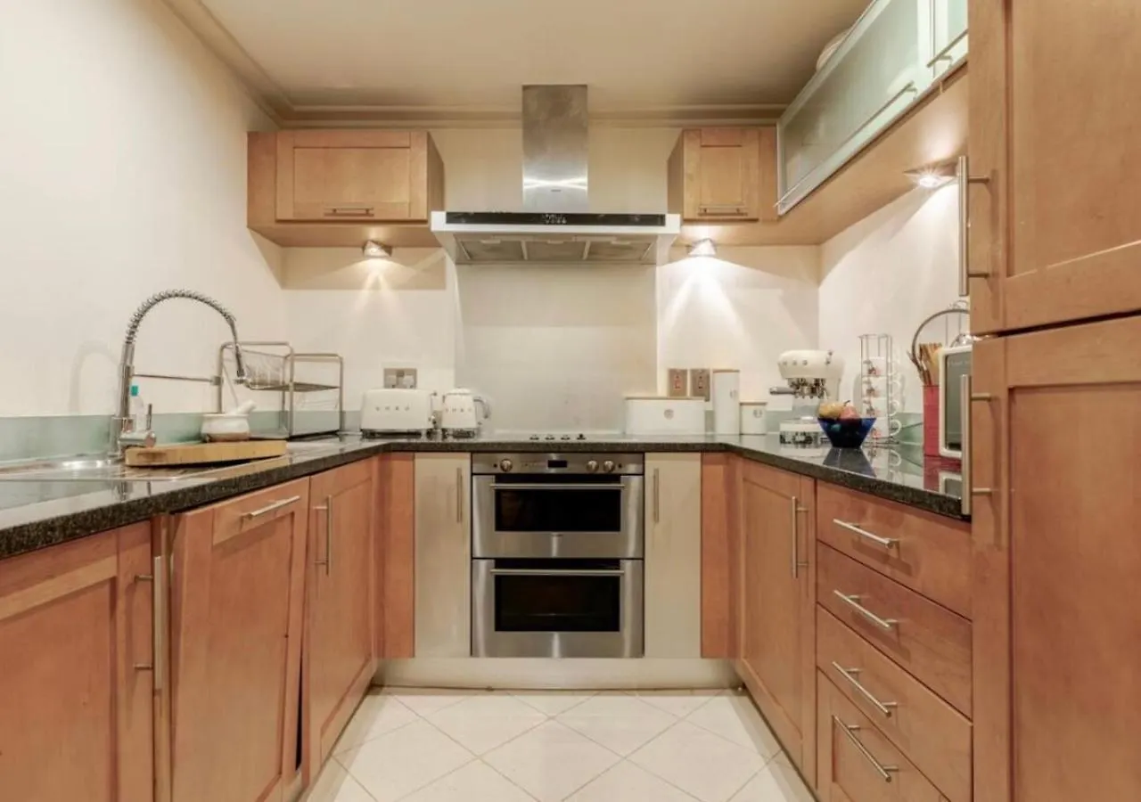 City Waterfront Apartments Londen